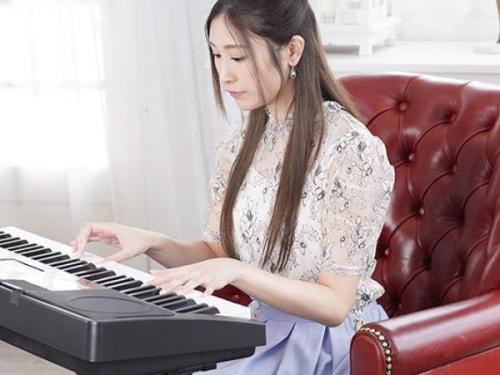 ＜AVデビューｘ中条鈴華＞見た目に反してドスケベな美人女子大生がアナルを弄られ発情セックス！