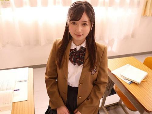 ＜桃尻かなめ＞エッチ大好きイマドキ制服美少女が教室内で彼氏のチンポをしゃぶってイチャラブセックス！