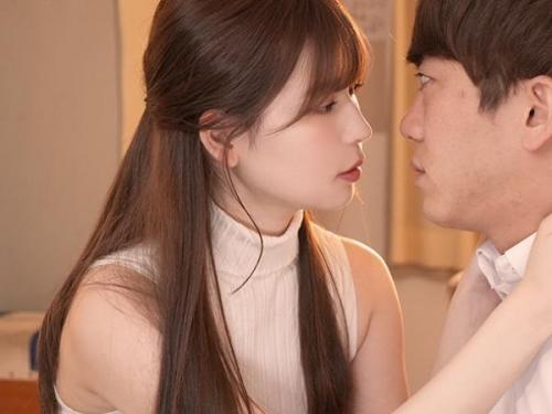 ＜明里つむぎｘ女教師＞性欲強めな美人先生がウブな生徒を誘惑して若い肉棒でハメまくる‼