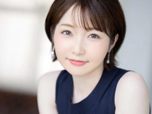 ＜AVデビューｘ上戸まり＞夫との淡泊なエッチしか知らない美人妻がなんともヤらしい不倫セックス！