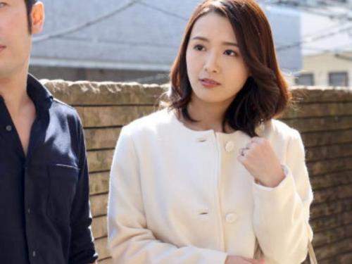 ＜向井藍ｘ近親相姦＞夫とのおざなりエッチに慣れきった美人妻が義兄に荒々しくハメられ快楽堕ち！