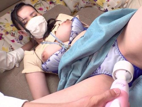 ＜熟女ナンパ＞長らくチン〇日照りな熟女人妻が玩具でイかされザーメン欲しくて肉棒おねだり‼