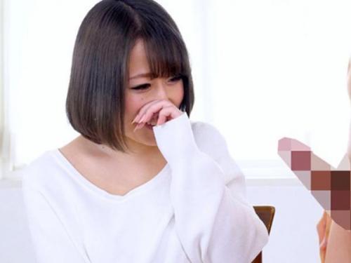＜センズリ鑑賞＞最近エッチ不足のショトカ美人お姉さんが目の前の勃起チン〇をうっとり眺める‼