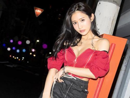 ＜星奈あい＞超肉食バレバレの美人お姉さんが縛り上げたＭ男を痴りまくってザーメン遊び！