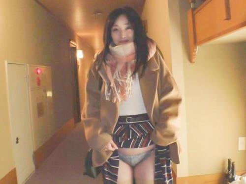 ＜ハメ撮りｘ三十路人妻＞長らくチン〇日照りな熟女人妻が他人棒を膣奥咥えて不倫セックス！