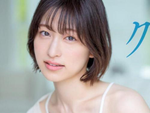 「官能の匂い】「エッチだね、って言ってほしい…」平日は作業療法士として働く女性が穿いたパンツを大胆に濡らしちゃう♪
