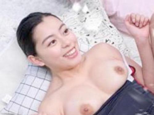 【女子大生】「…好きです♡」恥ずかしい質問に答える中、いきなりのデカチン挿入。戸惑いながらも答えていくが、快楽を無視できない彼女の喘ぎ声はだんだん大きくなっていく