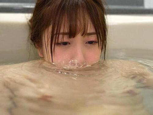 【風呂】弟の肉体に溺れる淫乱な姉、「あ、どうしよう…興奮が止まらないｗ」