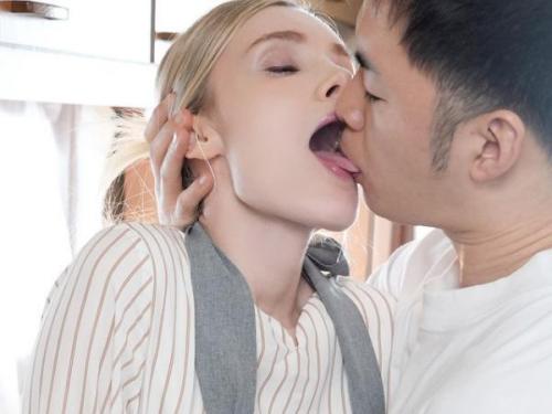 ＜リリー・ハートｘ近親相姦＞性欲旺盛な外人美熟女が娘婿の肉棒しゃぶって禁断近親ファック‼