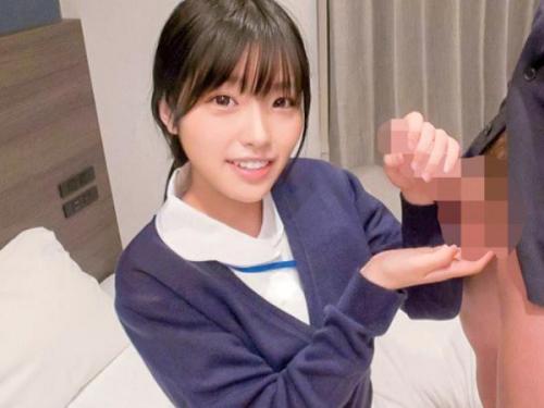 ＜ハメ撮りｘ素人＞清楚な顔してチン〇大好きナースさんが童貞肉棒咥えて筆おろしセックス！