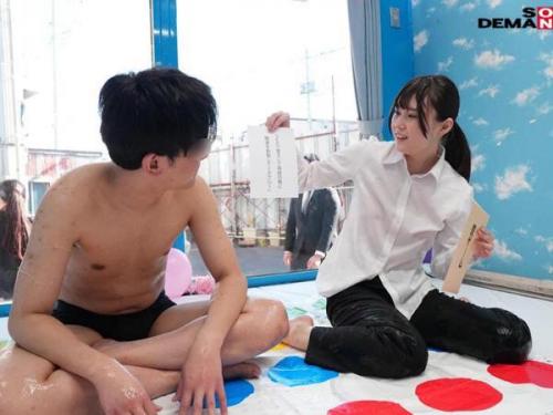 【マジックミラー号 最新作】就活真っ最中の清楚な女子大生がリクルート姿で過激に魅せる！下着を脱いだ刺激的な挑戦に挑戦！街中で見つけた素人美女をその場で誘惑し即興プレイ！
