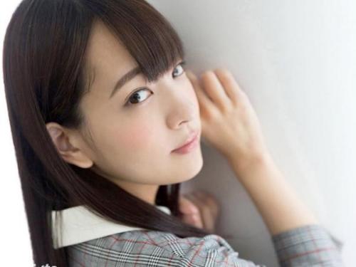 ＜あべみかこ＞黒髪ロングの正統派美少女がちっぱい弄られ発情マン〇に激しくハメられイキまくる！