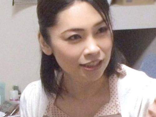 【チンポ】「おばさんでいいの？」家事手伝いに来てくれたエッチそうな叔母s何となし崩しSEX！