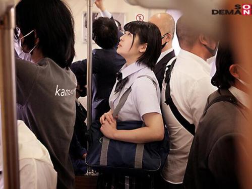 通学電車での偶然の接触から始まる、運動部に所属する可憐な女子高生の秘められた感覚を毎日刺激し、徐々に彼女の欲望を解き放つ濃密なエロ体験！