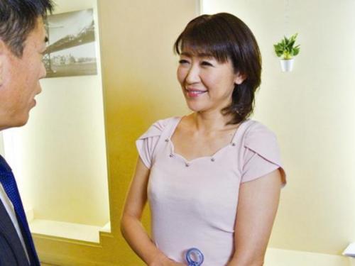 ＜安立ゆうこｘ嫁の母＞淡泊亭主に不満を募らせた美熟女母が娘婿を誘惑して禁断セックス！
