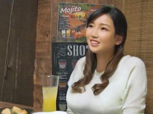 【爆乳】「はやくしよっ？♡」結婚していることなど気にせずナンパに応じる若妻たち。強過ぎる性欲は旦那だけでは満足できず、若くてたくましいチンポを探し続ける…