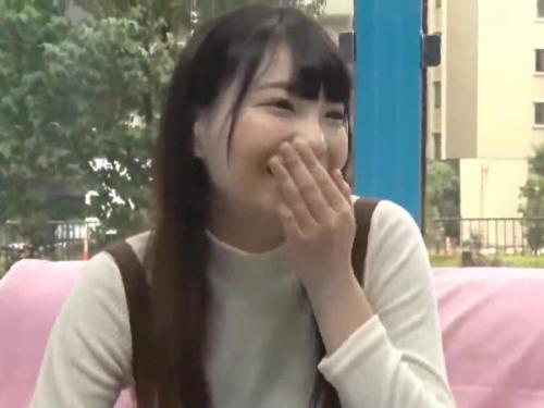 ＜マジックミラー号＞黒髪ロングの正統派美人お姉さんがＭ男に跨り騎乗位セックスで腰を振る‼