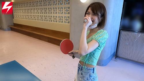 卓球場で友達にドタキャンされて独り寂しくたたずんでいたカワイイ女の子…ナンパして中出しセックスハメ撮り！