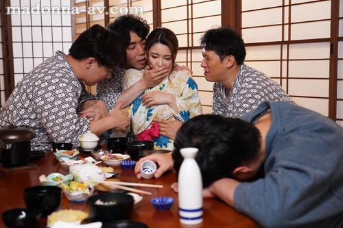 【愛弓りょう】熟れた人妻が美しき混浴温泉で快楽に溺れる！-愛弓りょう