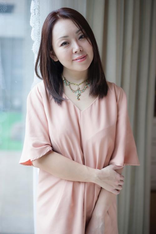 興奮を極限まで高める！伝説の素人熟女SEX 8時間スペシャル