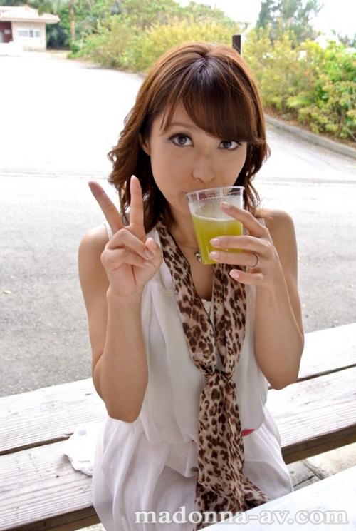 【白木優子】熟女白木優子の極上露出旅行！南の島で禁断の快感！