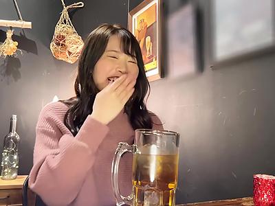 〖デビュー作品〗ハメ撮りで興奮した勢いでAV出演したSEX三冠王の女子さん初AVで膣奥パコしてイキまくるｗｗ
