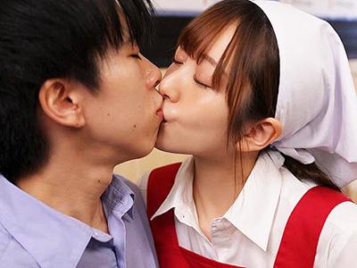 【痴女×バック】スレンダーな美女が提供する特別なフェラテクニックと心の奥から湧き出る情熱が生み出す体験でマンコにザーメンドピュッｗｗｗ