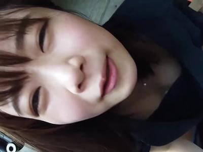 《露出×女子大生》激カワ女子大生が屋外で露出プレイ!!デカチンぶち込まれバッコバコ絶頂してしまうｗｗｗ
