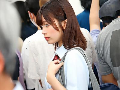 〖女子高生×痴漢〗バチクソ可愛い女子高生さん痴漢師に襲われてしまい立ちバックで子宮突かれてイキまくるｗｗｗ