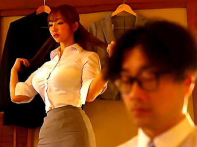 【OL×巨乳】宿泊旅館でまさかの同室！憧れの先輩は美人でかつ誰もが抱き着きたくなる大きいおっぱい…興奮しちゃう！ww