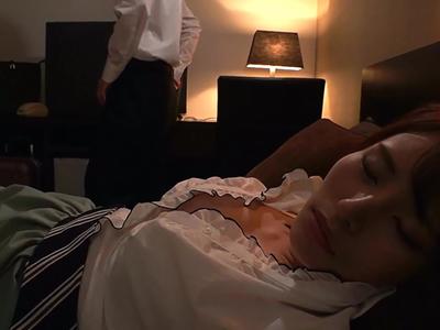 【巨乳×童貞】馬鹿にされ頭が沸騰し酔い潰れた同僚女子を夜這いレイプ！二人は肉体的には相性抜群！？最高のエロ展開！ww