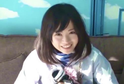 ゆなちゃん可愛すぎる！声も萌え萌えって感じで可愛い！初対面の男とパコパコ！