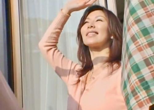＜NTR人妻レイプ＞巨乳でエロすぎ美魔女ママ！友達の母がエロすぎて肉棒挿入！
