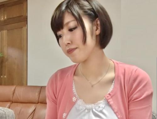 ＜NTR人妻＞義息に弱みを握られてしまった美魔女熟女ママ手コキを強要され寝取られ母子相姦ザーメン顔謝！