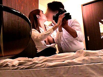 ＜タイで見つけた！＞海外出張先で見つけた上品な感じの人妻！口説いてエロ行為楽しんじゃうゾ！！