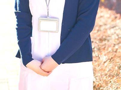 ＜Iカップ爆乳！＞街で見かけ巨乳オッパイ可愛い看護師ナースが童貞男子のオナサポしちゃう！！！！