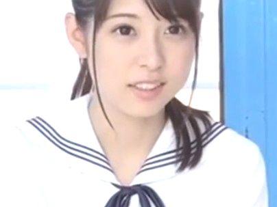 ＜大人チンポ挿入ｗ＞田舎で見つけた清楚な感じのカワイ子ちゃんがマジックミラー号でエロ行為ｗｗｗｗ
