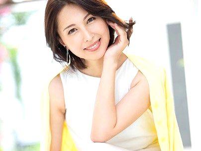 ＜四十路の美魔女！＞性欲高い奥さん美魔女がAV出演デビューしちゃうぞｗｗｗｗ