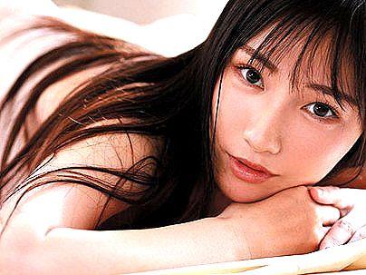 ＜AVデビュー！＞地方で見つけたグラビアアイドル可愛らしい女子！ＡＶ初撮り挑戦シチャウゾ！