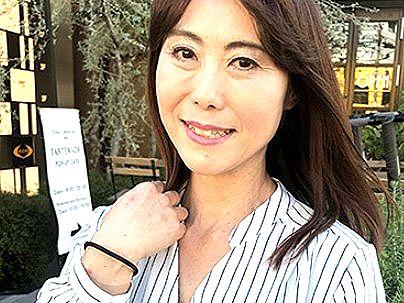 ＜素人！＞清楚系上品な五十路美魔女オバサン！レスで性欲高め他人棒求めてきたぞ！