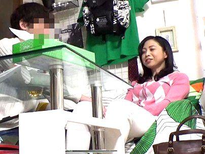 ＜熟女なんぱ＞年下の男になんぱされてエロ行為になるおばさん熟女がエロしこ！！！