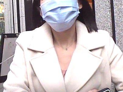 ＜素人ナンパ！＞街で見かけたおくさんヒトヅマ！口説かれて童貞クンとエロ行為になるぞ！