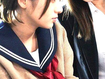 ＜レズキス！！＞真面目そうな清楚系制服美少女が捜査官とレズビアン行為になっちゃうよ！！！！