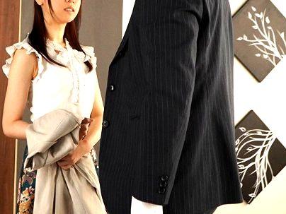 ＜皆川ゆうな！＞「え？彼いるので・・・」スリムな体の可愛い彼女！相部屋でエロ行為に発展シチャウゾ！