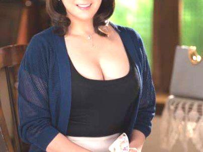 ＜初撮り！＞上品な感じの清楚系おくさんヒトヅマ40代専業主婦がＡＶ出演挑戦シチャウゾ！！！