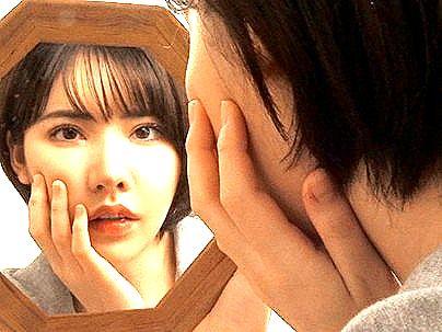 ＜深田えいみ！＞ウソだろ！まさかの展開勃発！朝起きたら女のカラダに！しかもそこに親友が来たら・・・