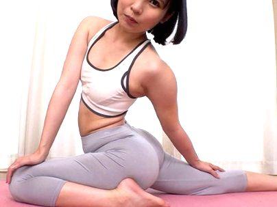＜ショタ！＞「けつ、エっロ…！」配信してる巨尻お姉さん！ショタチンポでエロ行為に発展シチャウゾ！