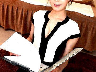 ＜メンズエステ！＞見かけによらず激エロ淫乱女エステ嬢がお客様とエロ行為シチャウゾ！！！！