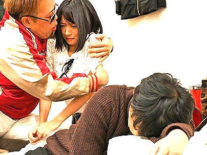 ＜伊賀まこ！＞清楚系真面目な可愛い彼女！先輩に強引にエロ行為になるぞ！