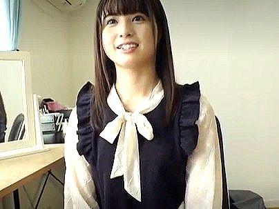 ＜朝比奈ななせ！＞スレンダー細見女子カワイ子ちゃん！オジサンが大好きでエロ行為がエロしこ！